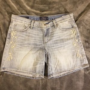 "Lucky Brand" juniors denim shorts with embroidery